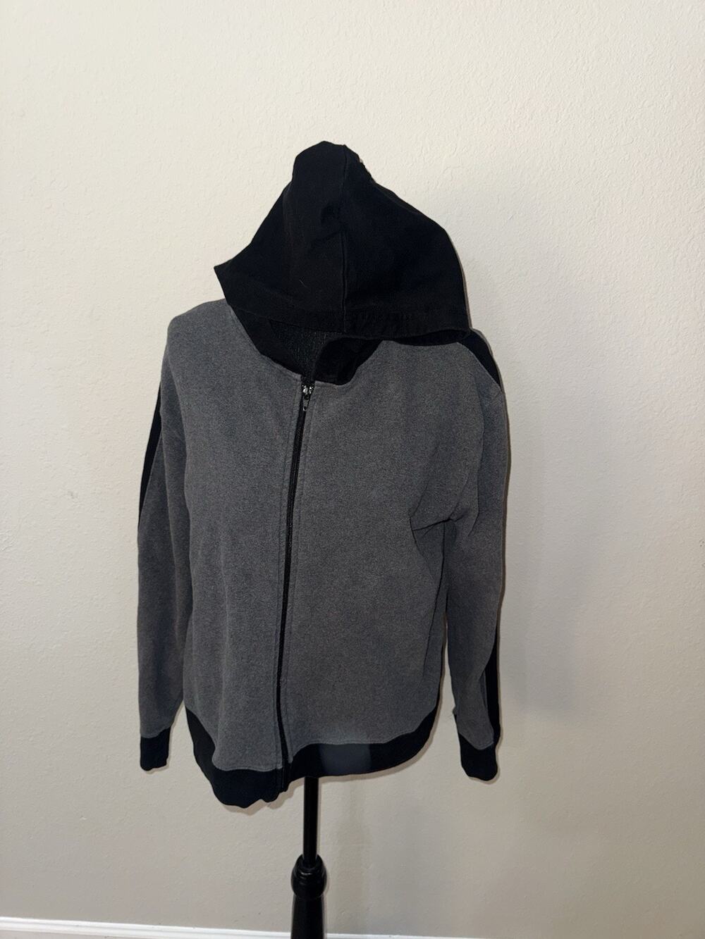 VTG Hot Cotton Zip Up Hoodie Sweatshirt Medium M Gray Black Made in USA